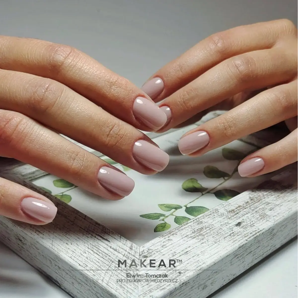 NRB06 Smoky Beige - Nude Rubber Base