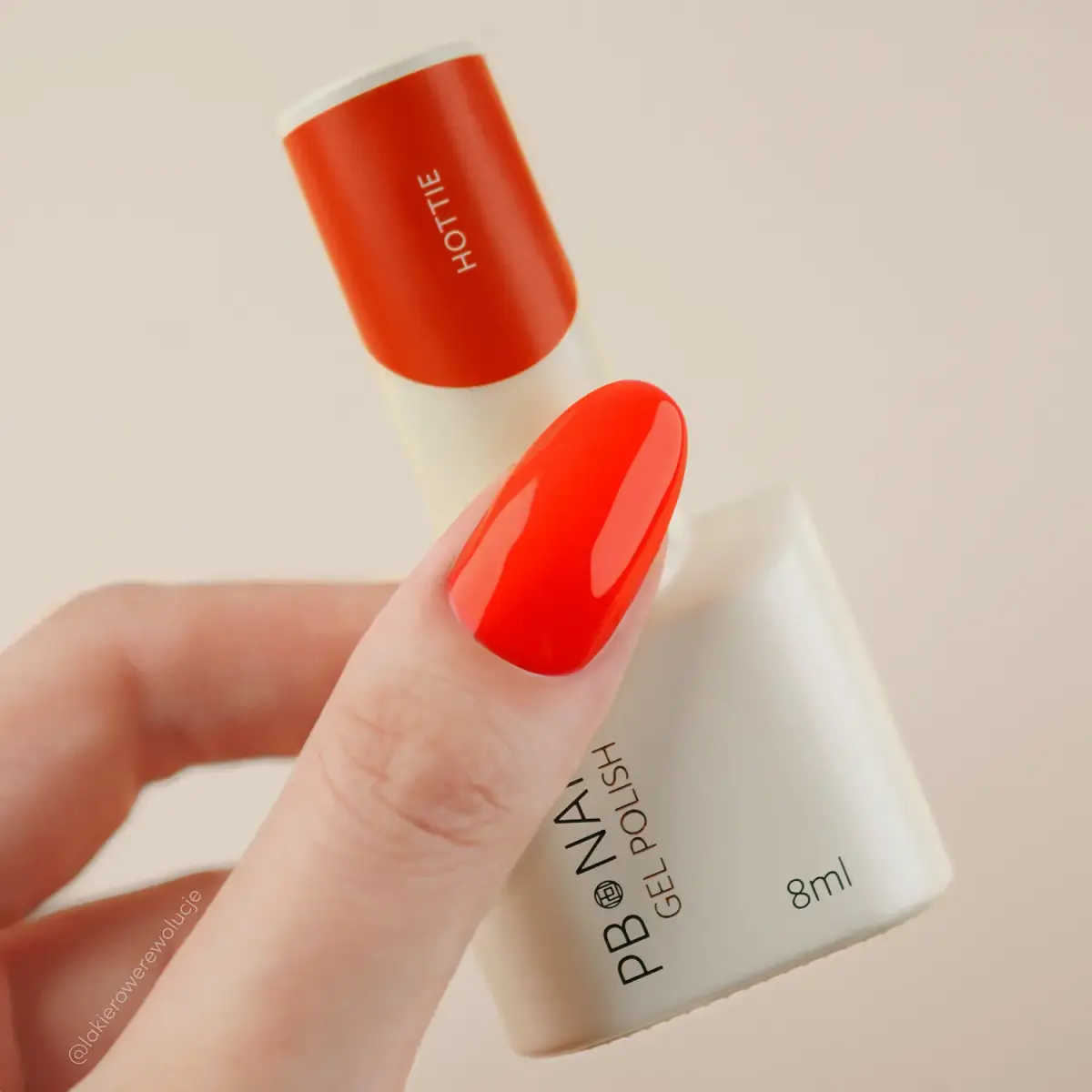 Lakier hybrydowy Hottie 8ml